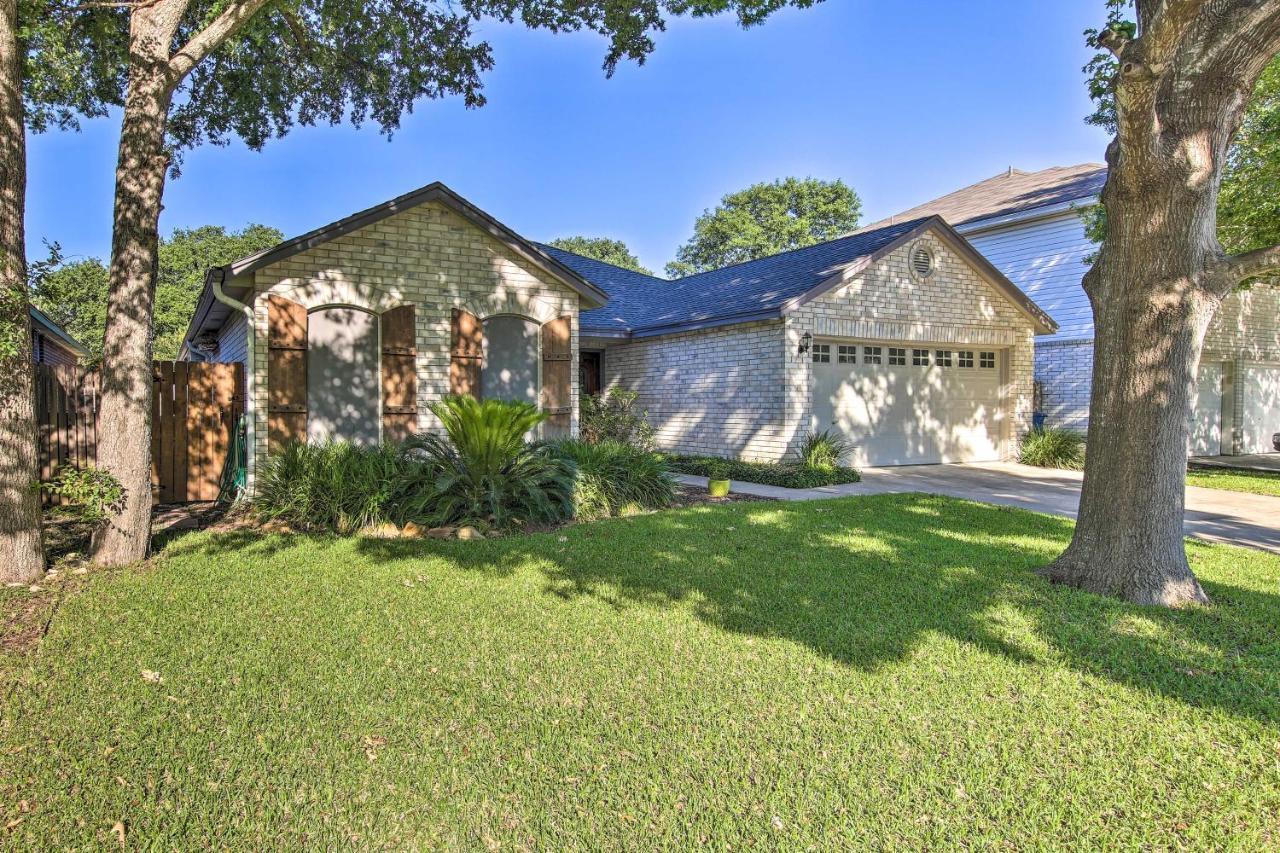 Peaceful San Antonio Oasis With Private Pool And Grill Vila Exterior foto